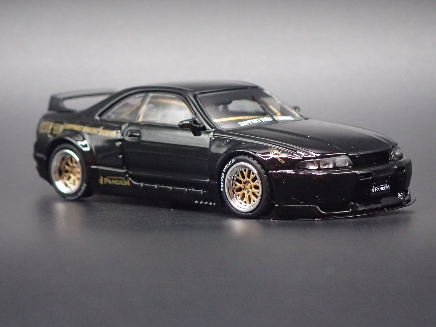 1993-1998 NISSAN SKYLINE GTR BCNR33 PANDEM ROCKET BUNNY 1:64 SCALE DIECAST MODEL CAR
