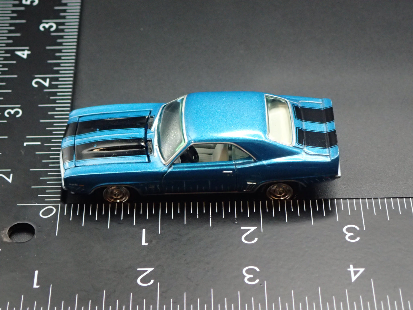 1969 69 CHEVY CHEVROLET CAMARO RS/SS 1:64 SCALE COLLECTIBLE DIECAST MODEL CAR