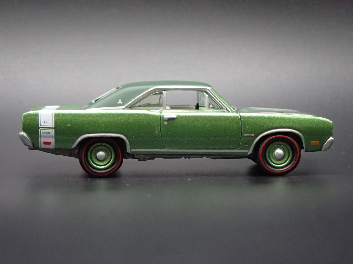 1969 69 DODGE DART GTS GREEN 1:64 SCALE COLLECTIBLE DIORAMA DIECAST MODEL CAR