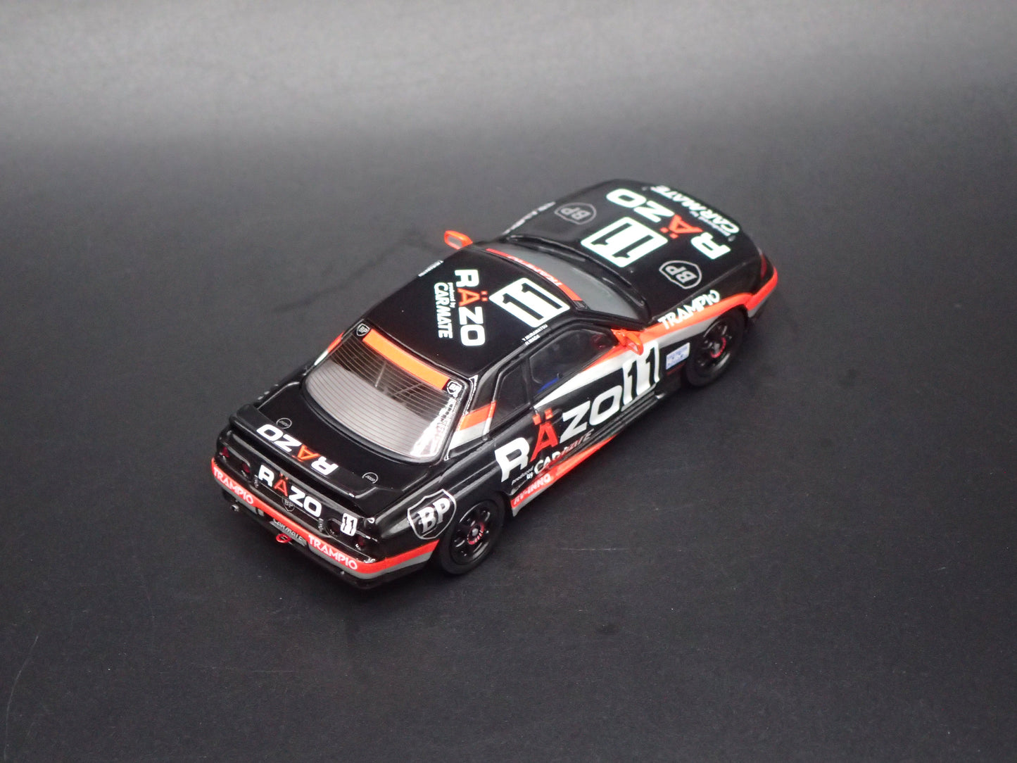 1989-1994 NISSAN SKYLINE GTR R32 RAZO TRAMPIO 1:64 SCALE DIORAMA DIECAST MODEL CAR