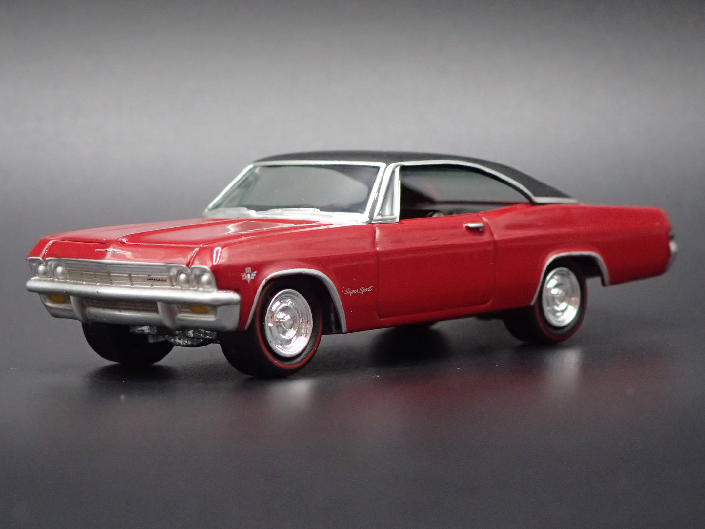 1965 65 CHEVY CHEVROLET IMPALA SS RED 1:64 SCALE DIORAMA DIECAST MODEL CAR