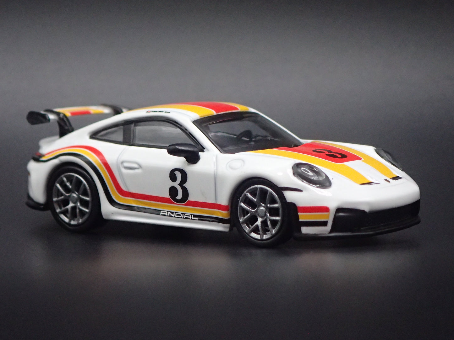 2025-2026 PORSCHE 911 GT3 992.2 WHITE 1:64 SCALE COLLECTIBLE DIECAST MODEL CAR