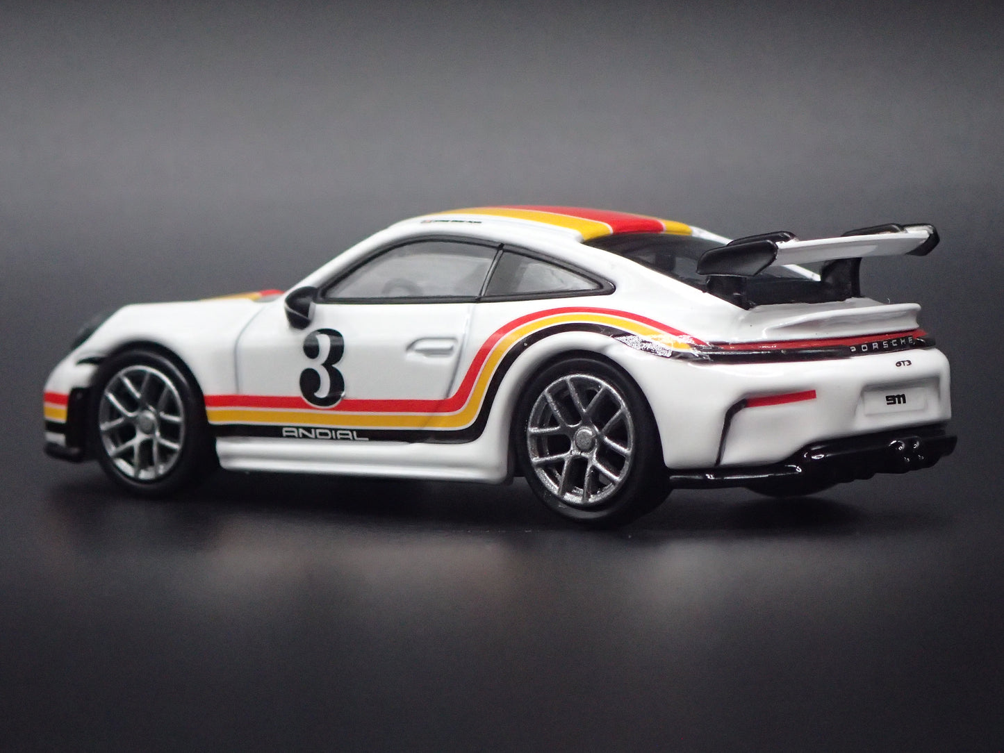 2025-2026 PORSCHE 911 GT3 992.2 WHITE 1:64 SCALE COLLECTIBLE DIECAST MODEL CAR