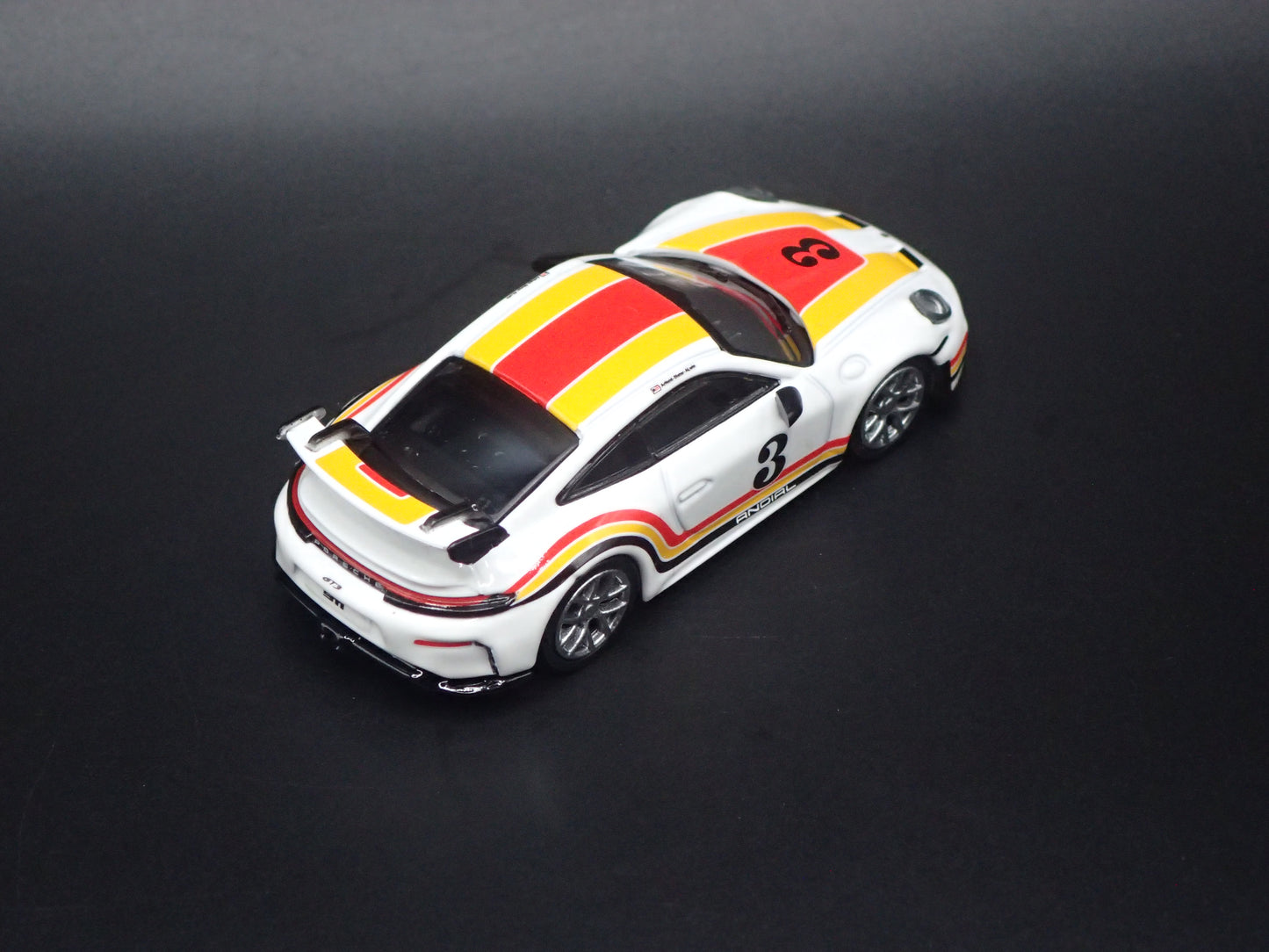 2025-2026 PORSCHE 911 GT3 992.2 WHITE 1:64 SCALE COLLECTIBLE DIECAST MODEL CAR