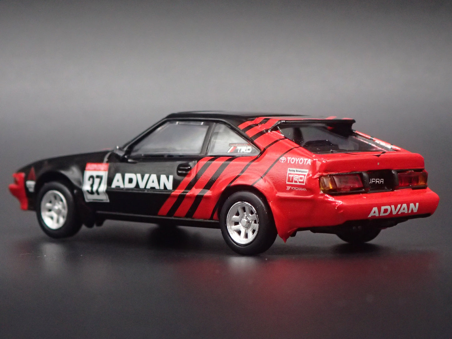 1982-1986 TOYOTA CELICA SUPRA XX ADVAN 1/64 SCALE DIORAMA DIECAST MODEL CAR