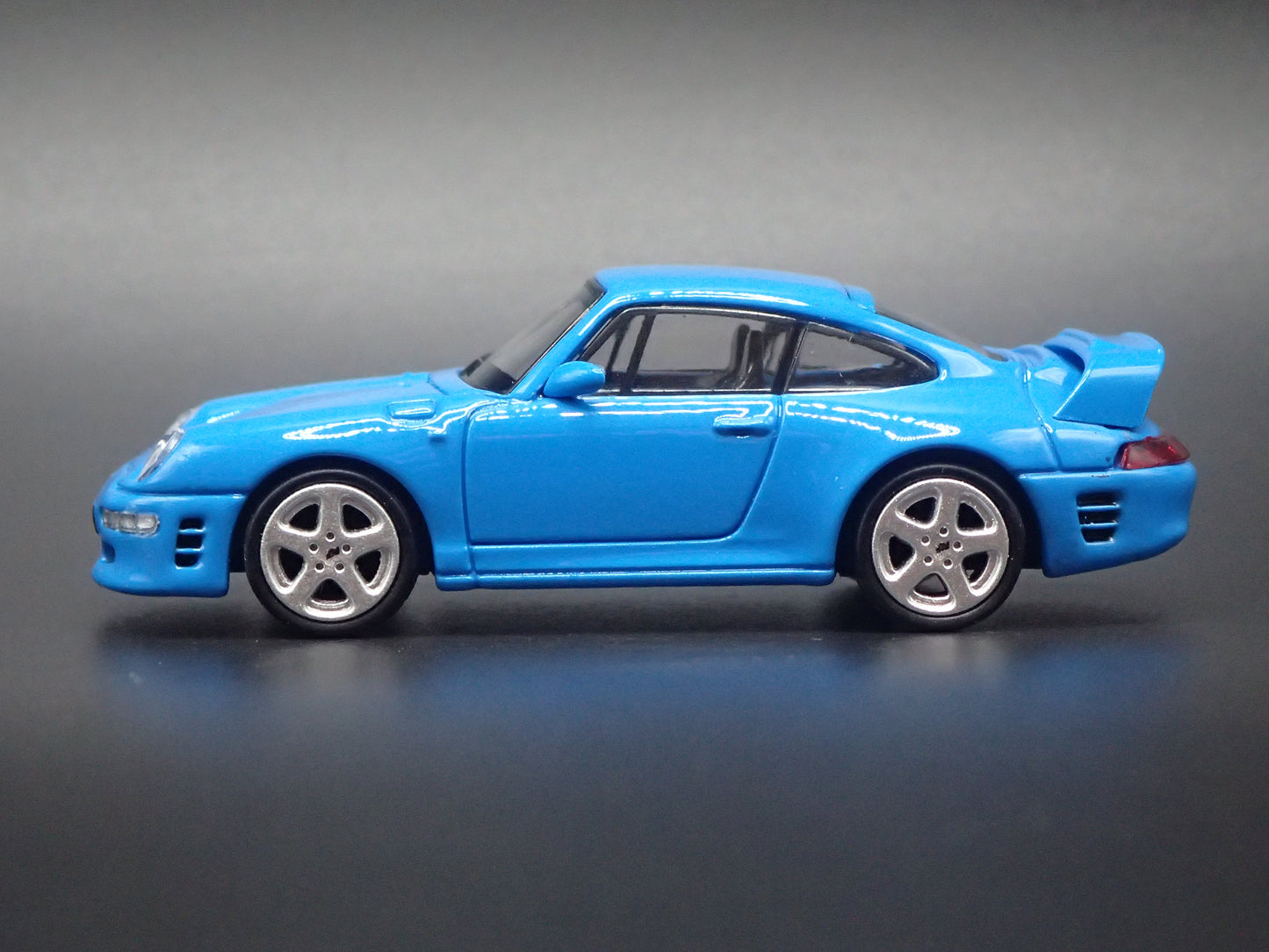 1995-1997 PORSCHE 911 CARRERA TURBO 993 RUF CTR2 1:64 SCALE DIECAST MODEL CAR