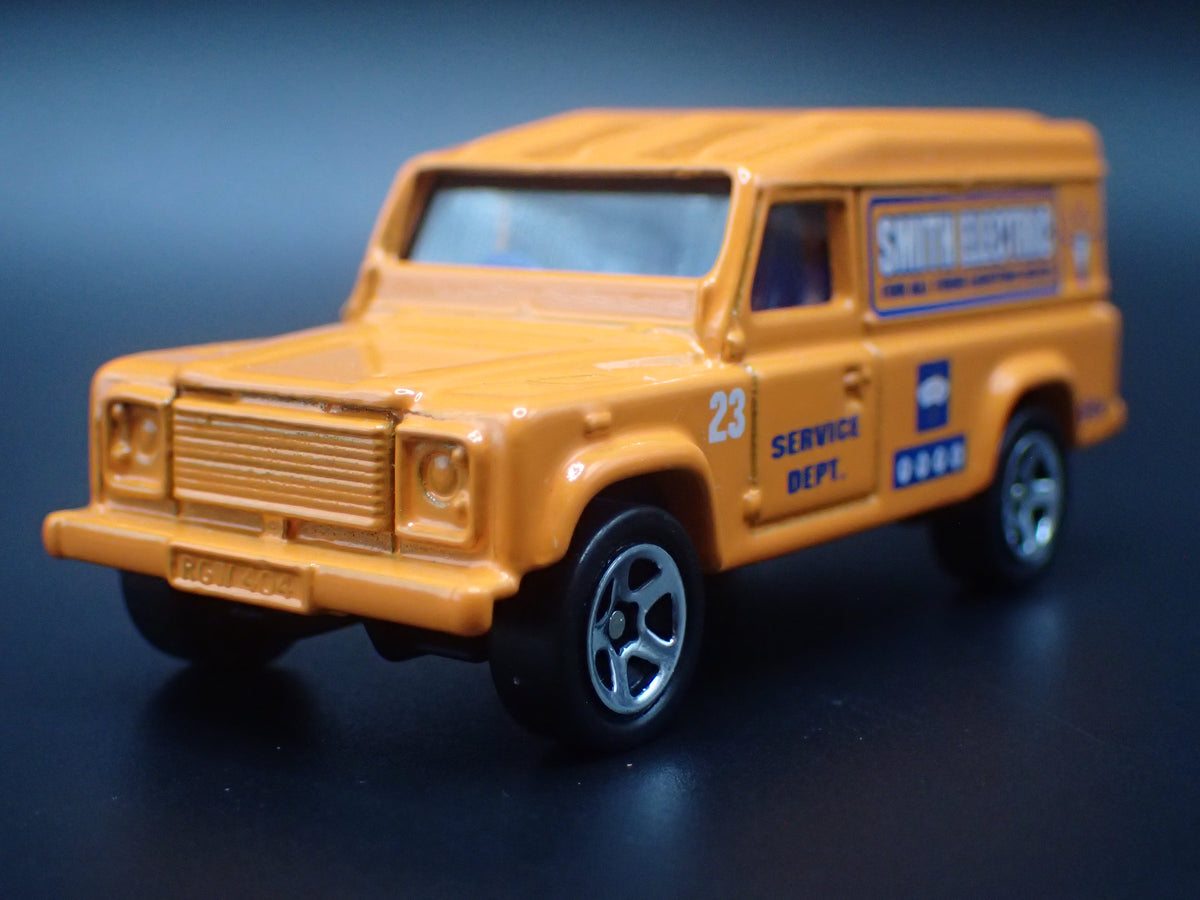 1958-1961 LAND ROVER MKII TRUCK ORANGE 1/64 SCALE DIORAMA DIECAST MODEL CAR