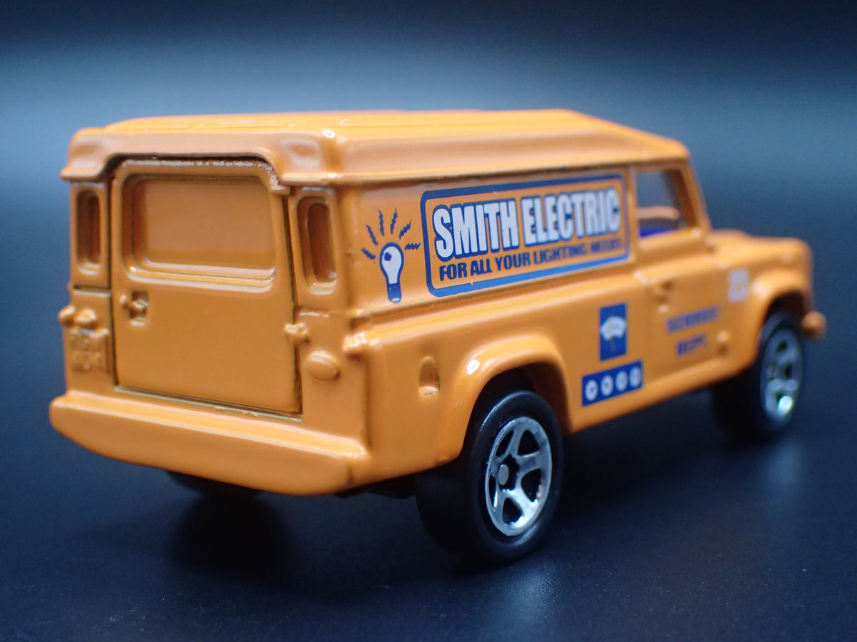 1958-1961 LAND ROVER MKII TRUCK ORANGE 1/64 SCALE DIORAMA DIECAST MODEL CAR