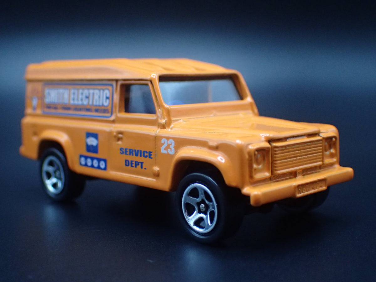 1958-1961 LAND ROVER MKII TRUCK ORANGE 1/64 SCALE DIORAMA DIECAST MODEL CAR