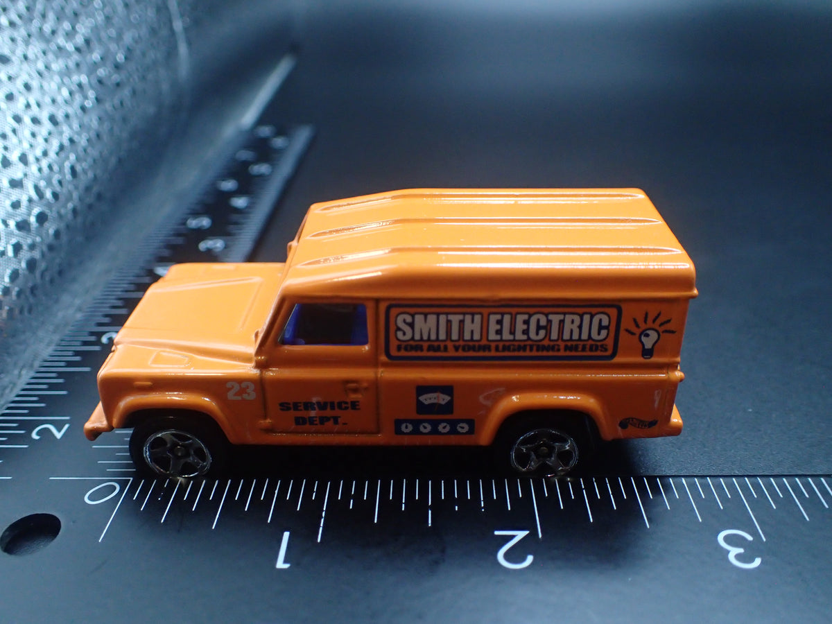 1958-1961 LAND ROVER MKII TRUCK ORANGE 1/64 SCALE DIORAMA DIECAST MODEL CAR