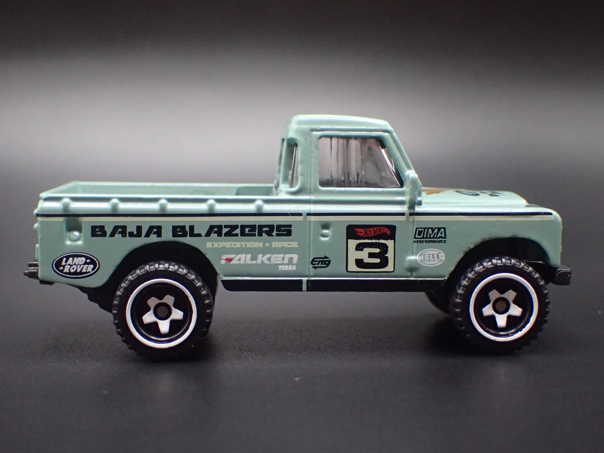 1971-1985 LAND ROVER SERIES III 3 PICKUP TRUCK GREEN 1/64 SCALE DIECAST MODEL CAR