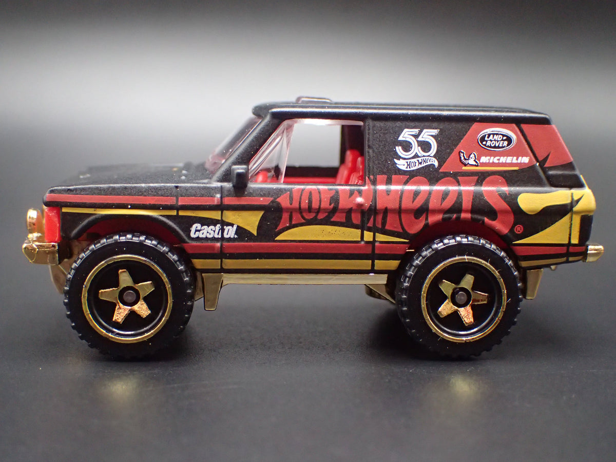RANGE ROVER CLASSIC BAJA RACE 1/64 SCALE COLLECTIBLE DIORAMA DIECAST MODEL CAR