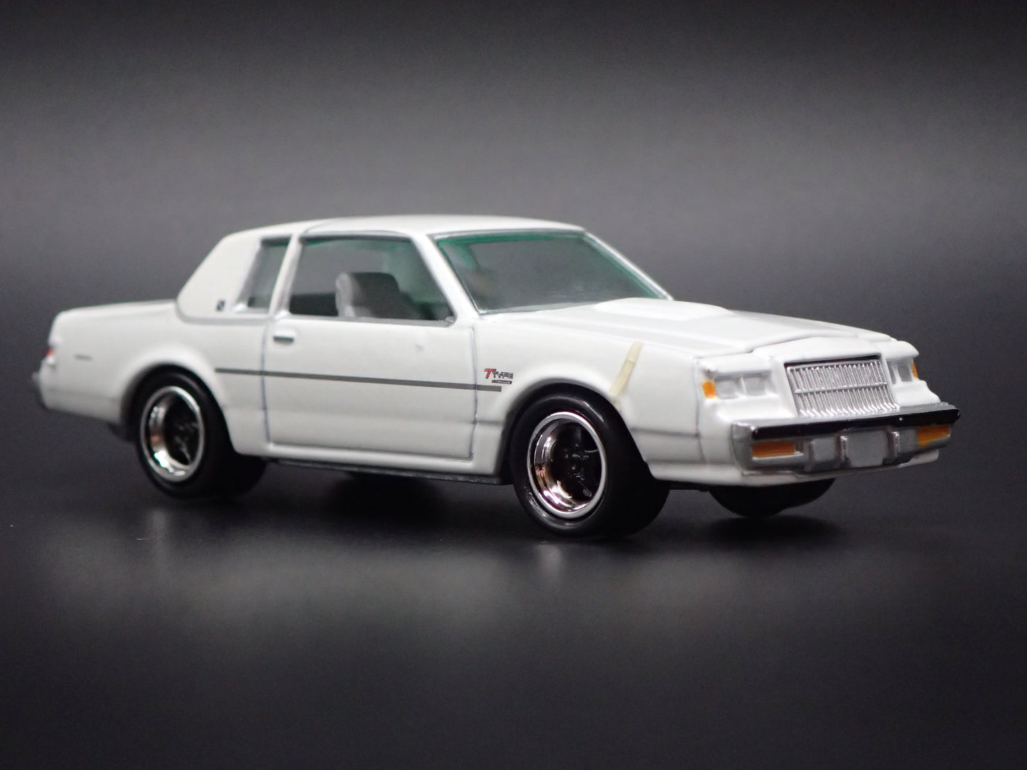 1987 87 BUICK REGAL G BODY 1:64 SCALE COLLECTIBLE DIORAMA DIECAST MODEL CAR