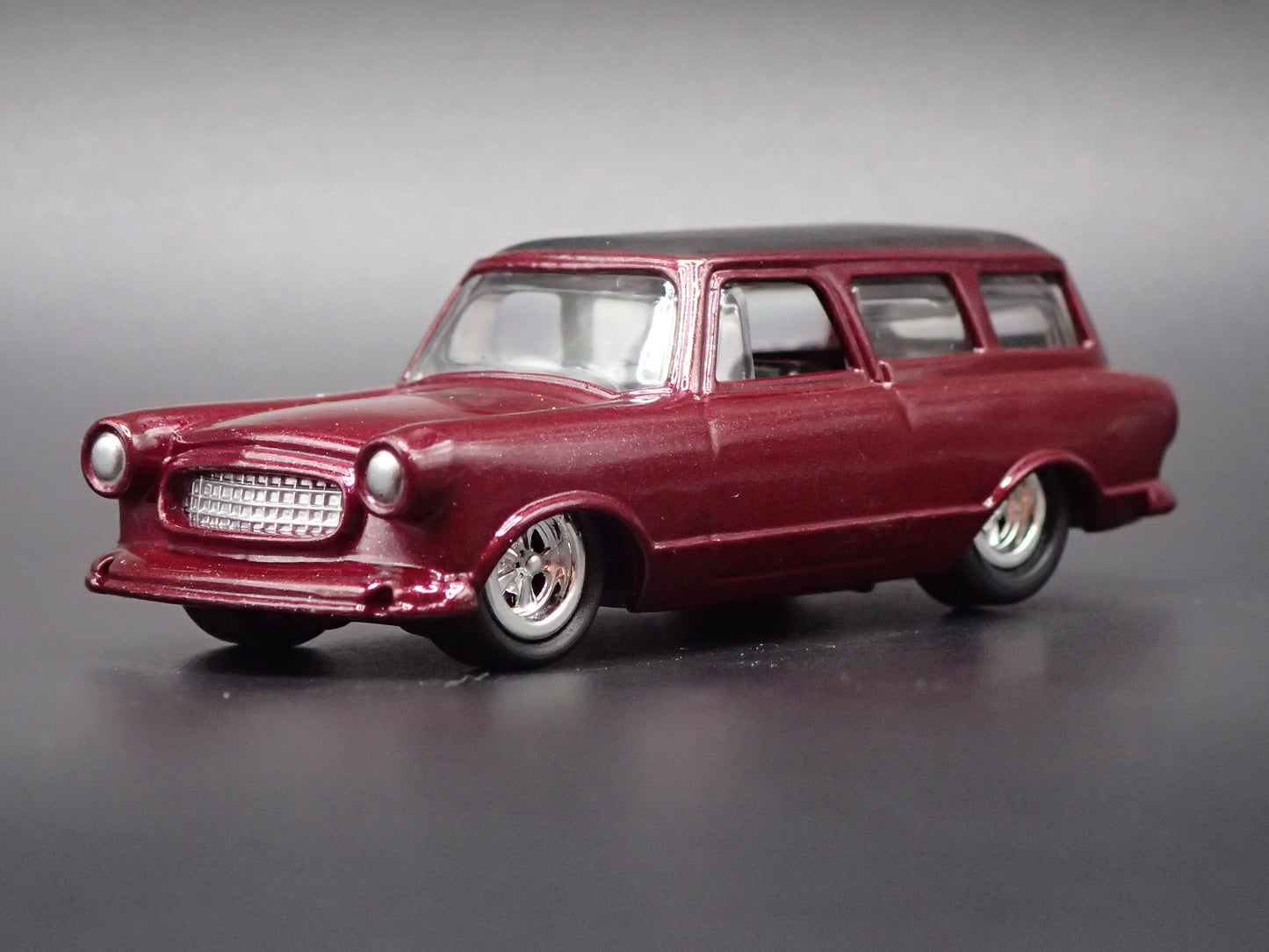 1959 59 AMC RAMBLER WAGON BURGUNDY 1/64 SCALE COLLECTIBLE DIORAMA DIECAST MODEL CAR