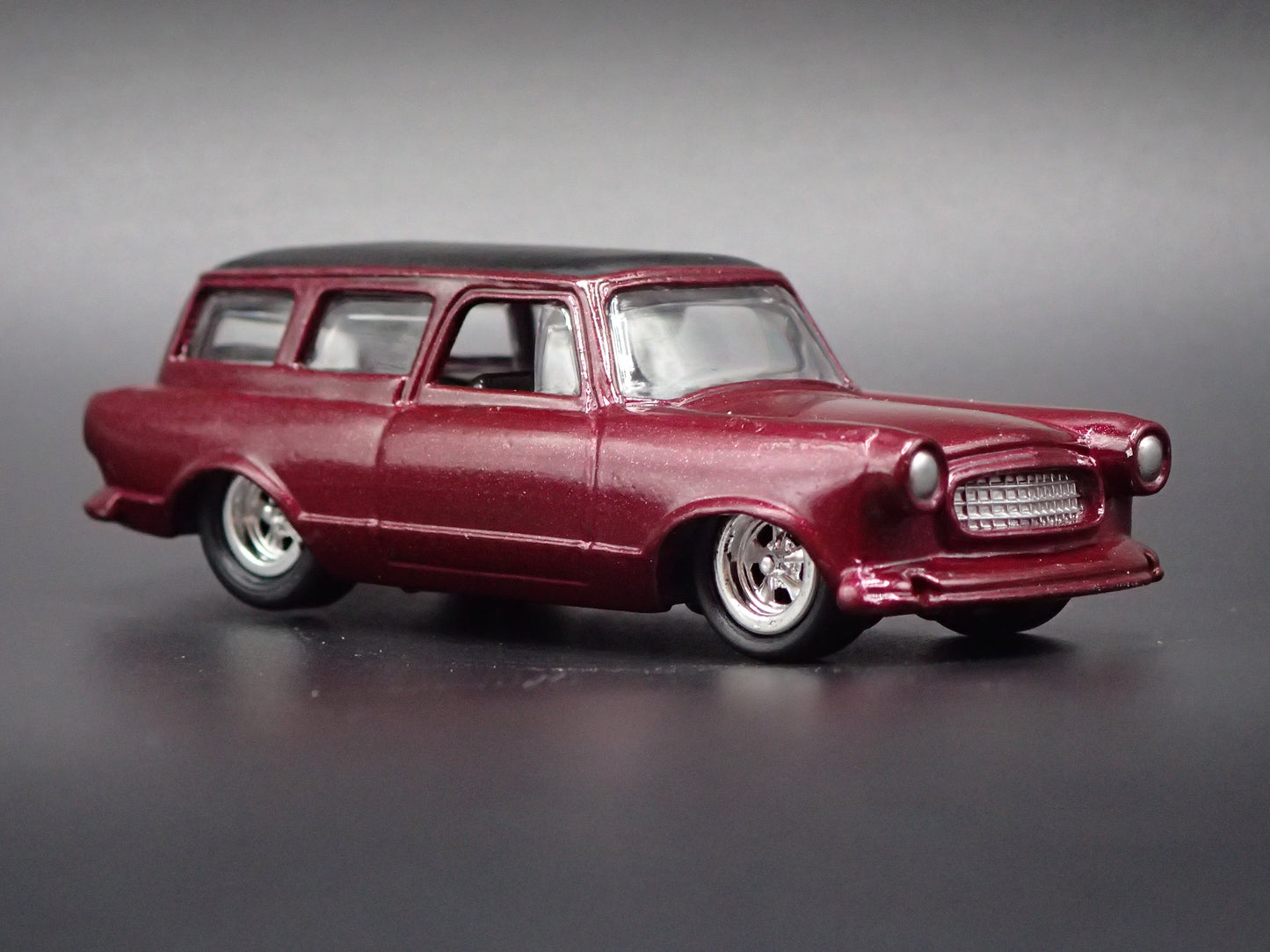 1959 59 AMC RAMBLER WAGON BURGUNDY 1/64 SCALE COLLECTIBLE DIORAMA DIECAST MODEL CAR