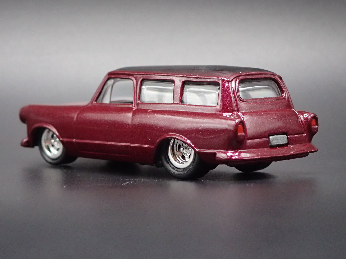 1959 59 AMC RAMBLER WAGON BURGUNDY 1/64 SCALE COLLECTIBLE DIORAMA DIECAST MODEL CAR