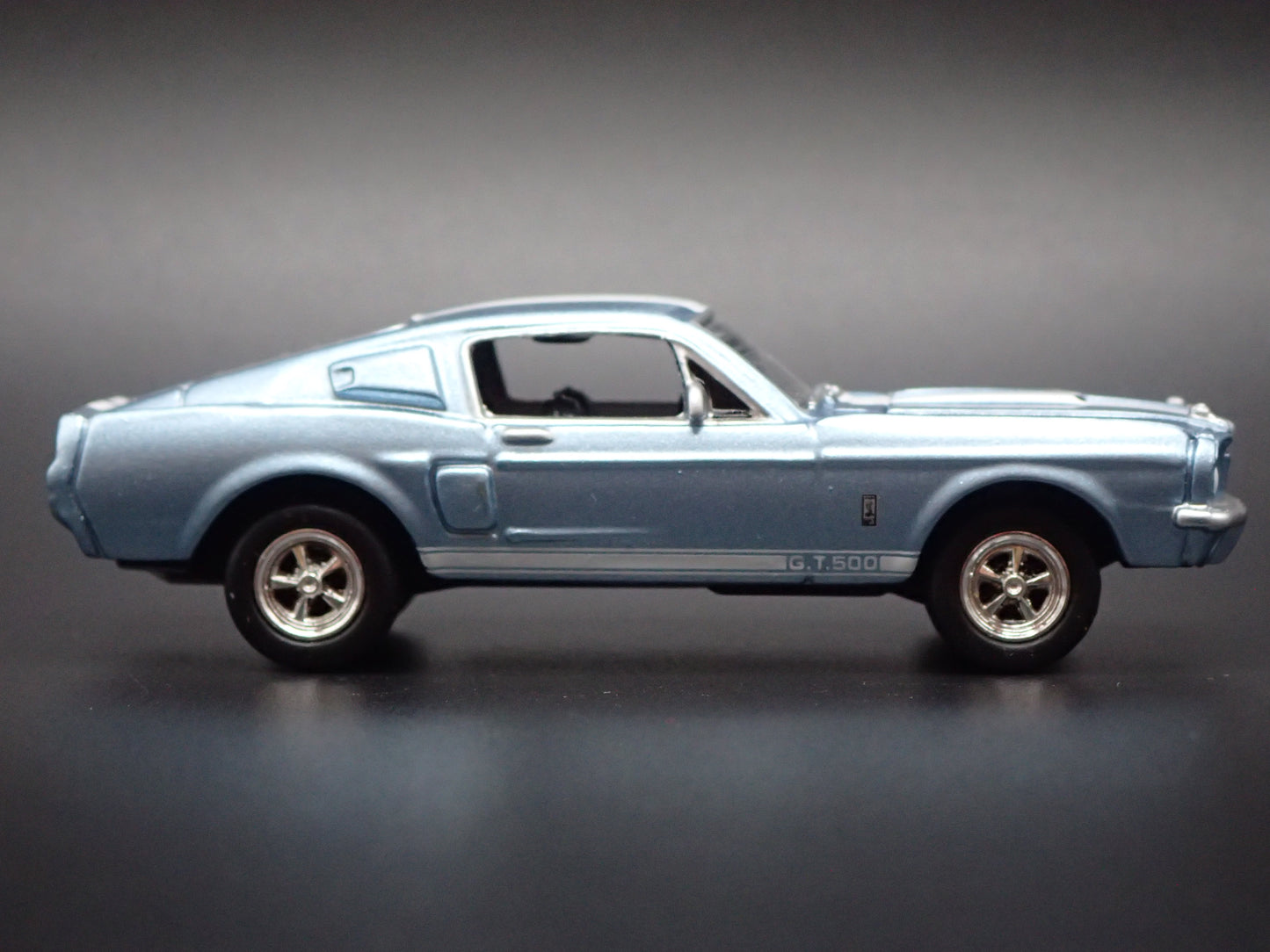 1967 67 FORD MUSTANG SHELBY GT500 RARE 1/64 SCALE DIORAMA DIECAST MODEL CAR