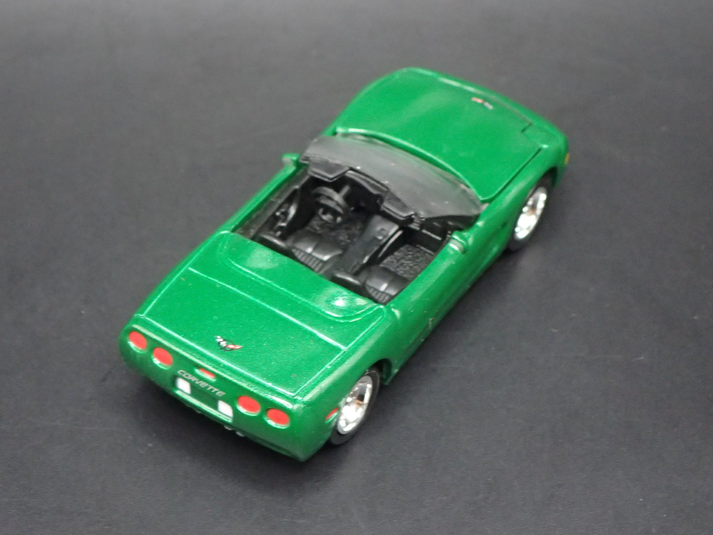 1997-2004 CHEVROLET CORVETTE CONVERTIBLE 1:64 SCALE DIORAMA DIECAST MODEL CAR
