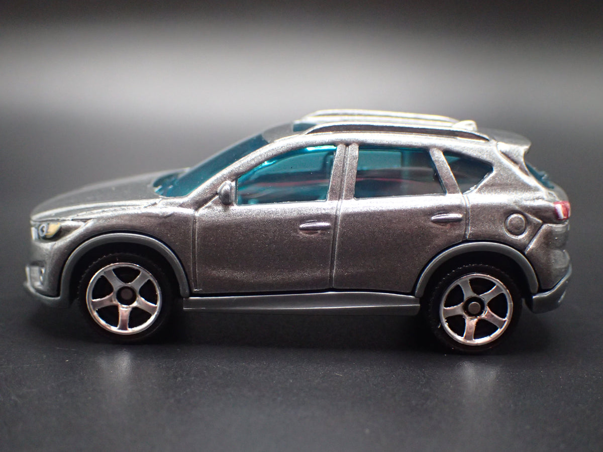 2013 - 2016 MAZDA CX5 SUV GRAY 1:64 SCALE COLLECTIBLE DIORAMA DIECAST MODEL CAR