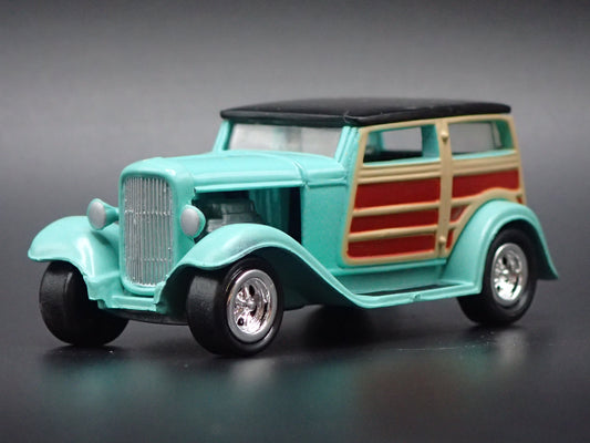 1932 FORD WOODIE WOODY WAGON HOT ROD TEAL 1:64 SCALE DIORAMA DIECAST MODEL CAR