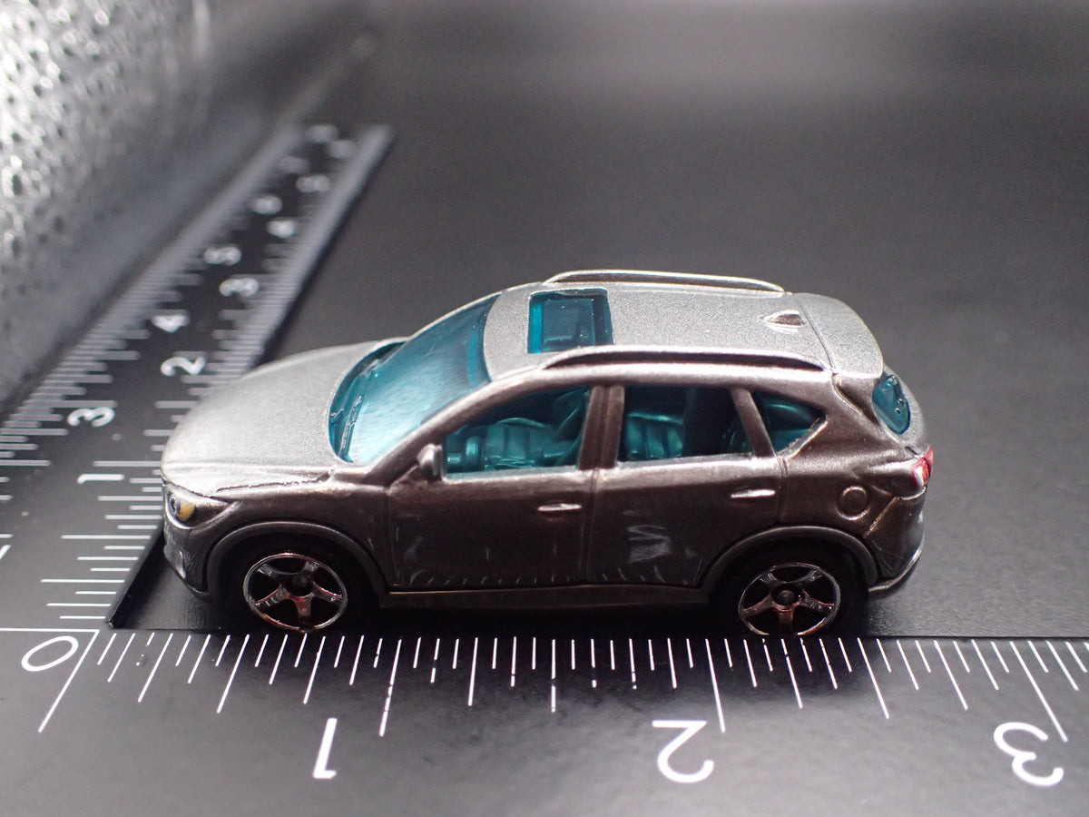 2013 - 2016 MAZDA CX5 SUV GRAY 1:64 SCALE COLLECTIBLE DIORAMA DIECAST MODEL CAR