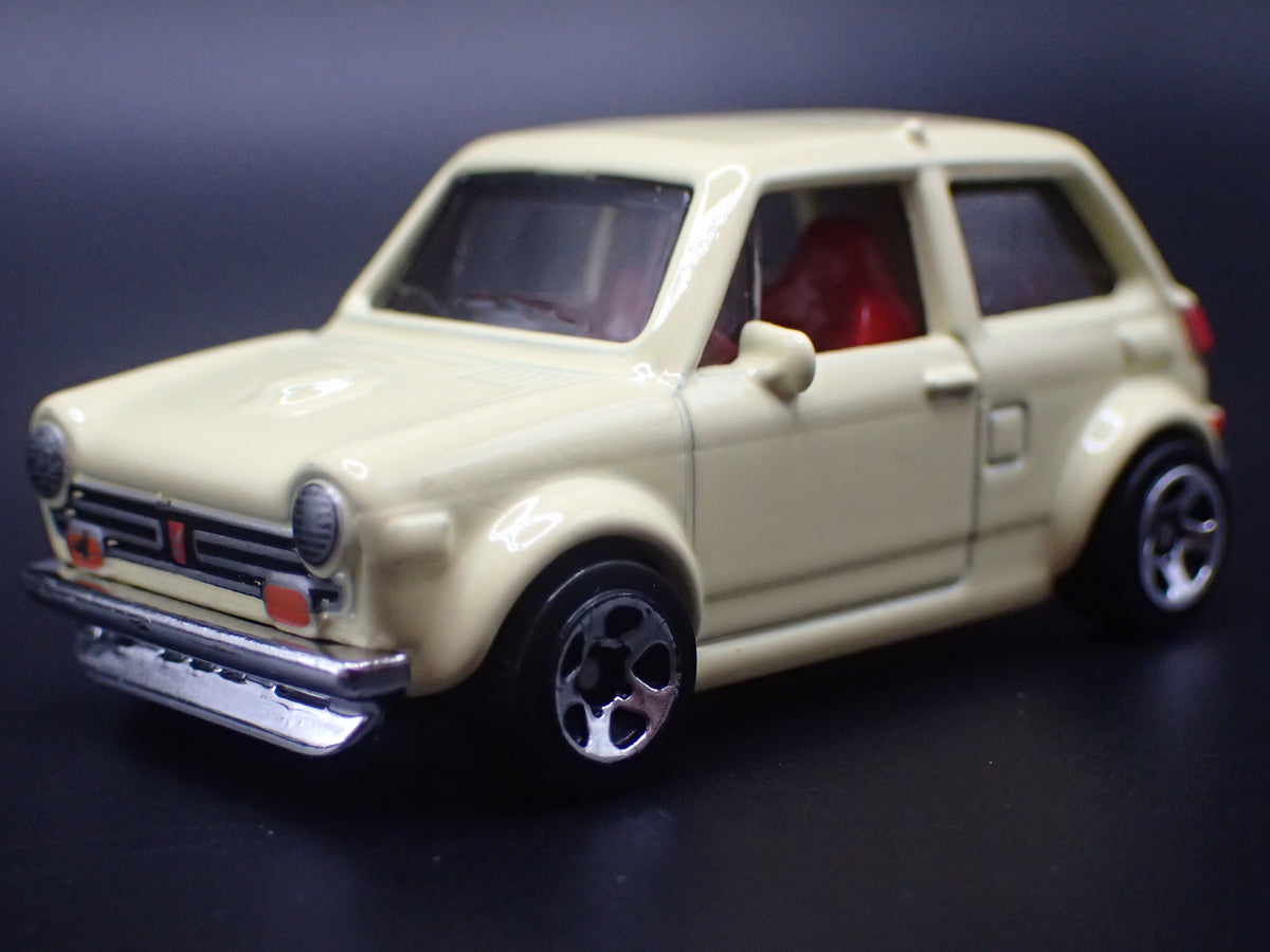 1973-1978 HONDA CIVIC CUSTOM CREAM 1:64 SCALE COLLECTIBLE DIECAST MODEL CAR