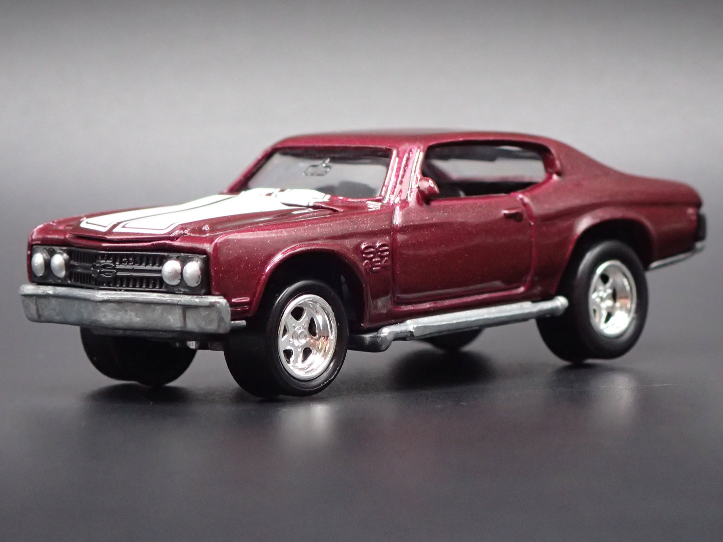 1970 70 CHEVY CHEVROLET CHEVELLE SS RARE 1:64 SCALE DIORAMA DIECAST MODEL CAR