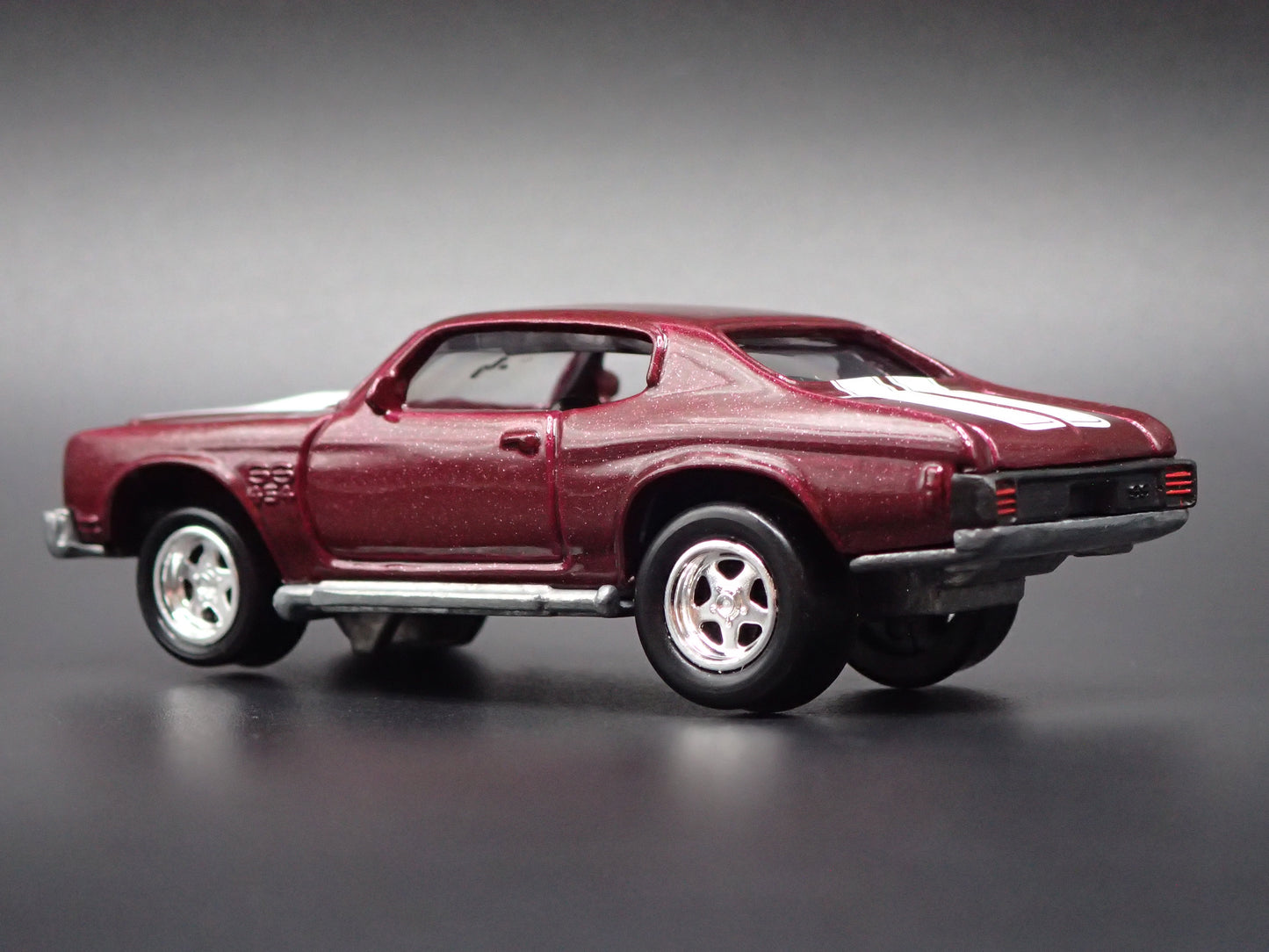 1970 70 CHEVY CHEVROLET CHEVELLE SS RARE 1:64 SCALE DIORAMA DIECAST MODEL CAR