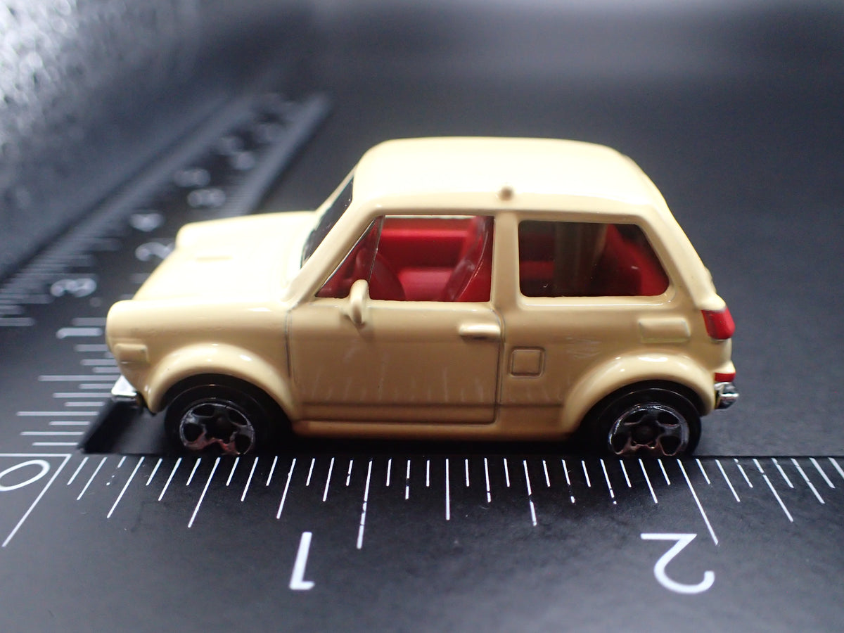 1973-1978 HONDA CIVIC CUSTOM CREAM 1:64 SCALE COLLECTIBLE DIECAST MODEL CAR