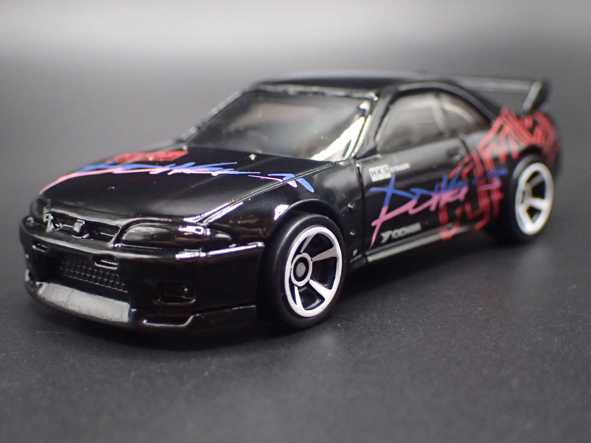 1993-1998 NISSAN SKYLINE GTR R33 BLACK 1:64 SCALE COLLECTIBLE DIECAST MODEL CAR