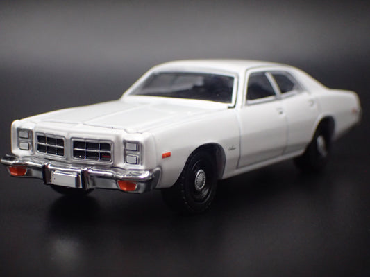 1977 77 DODGE ROYAL MONACO 4 FOUR DOOR 1/64 SCALE COLLECTIBLE DIECAST MODEL CAR