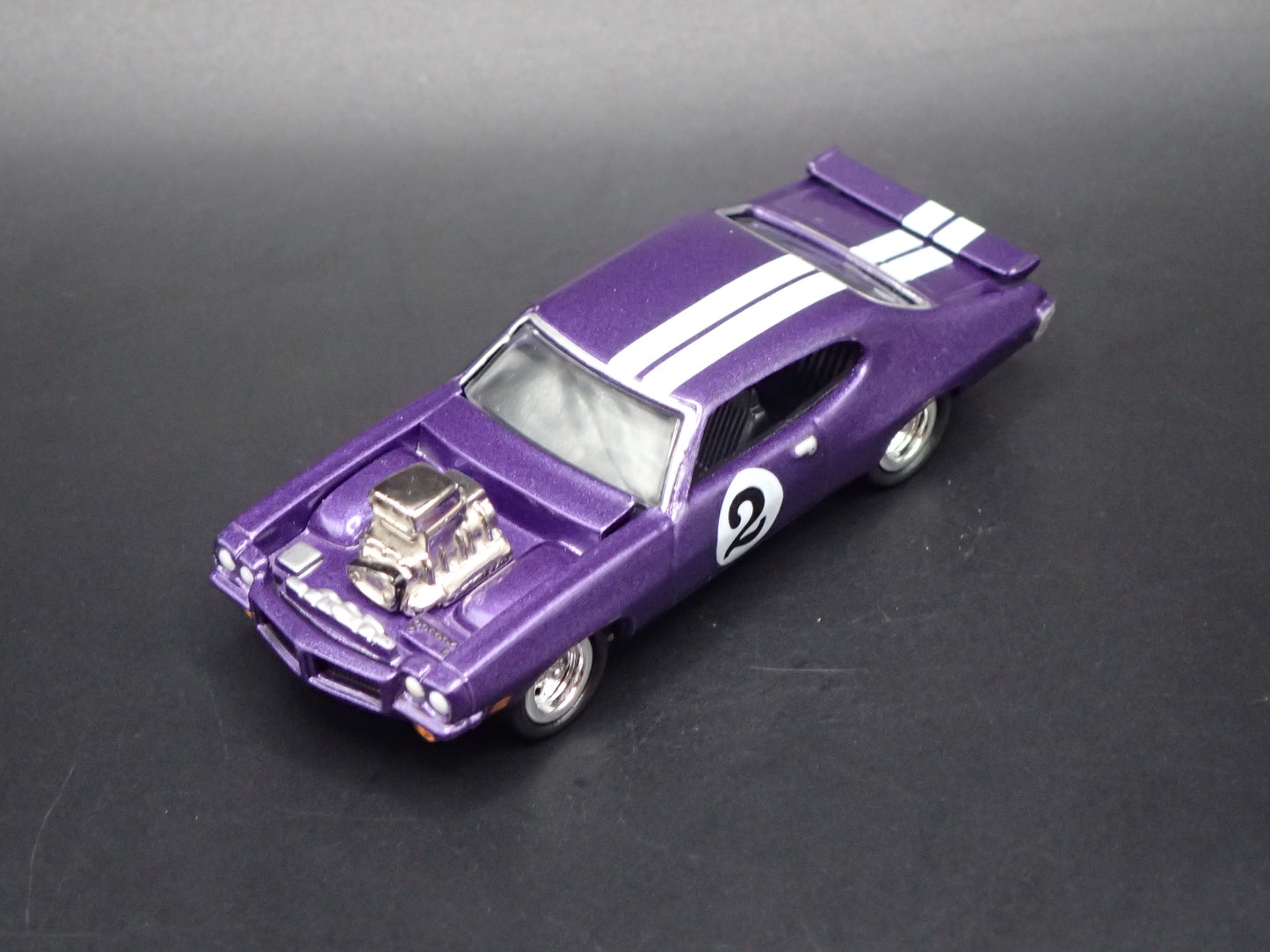 1971 71 PONTIAC GTO PURPLE 1/64 SCALE COLLECTIBLE DIORAMA DIECAST MODEL CAR