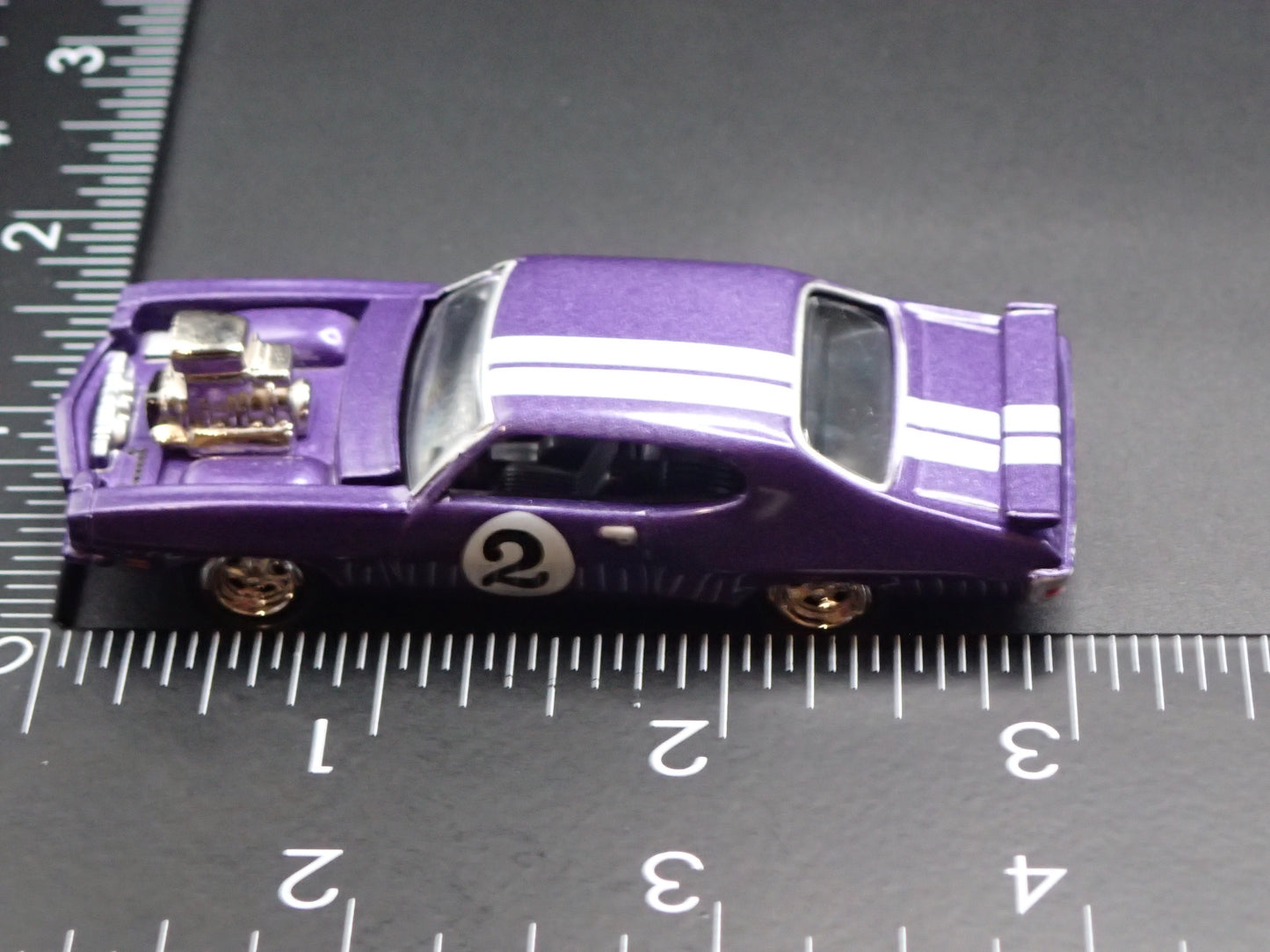 1971 71 PONTIAC GTO PURPLE 1/64 SCALE COLLECTIBLE DIORAMA DIECAST MODEL CAR