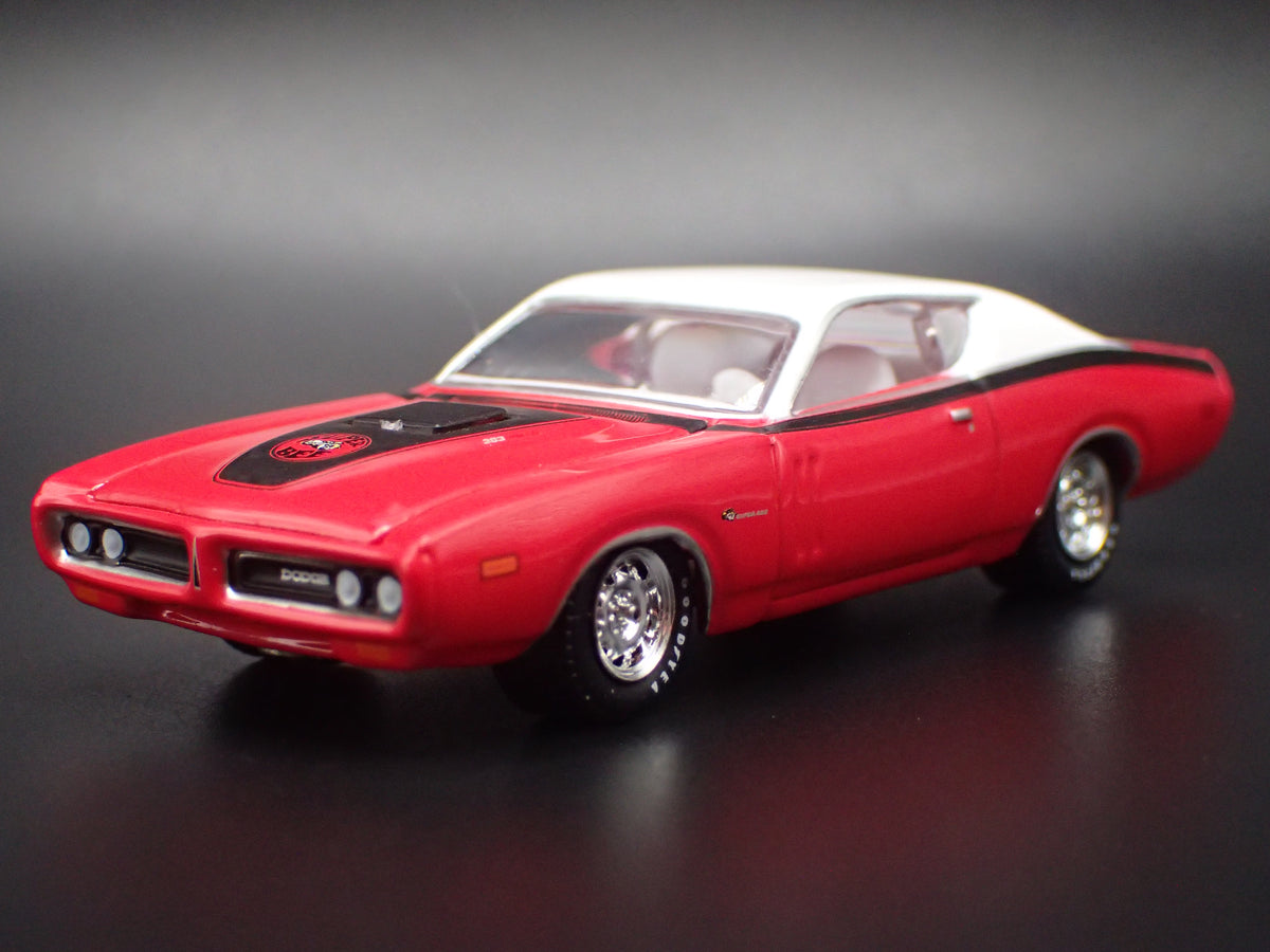1971 71 DODGE CHARGER SUPER BEE RED 1:64 SCALE DIORAMA DIECAST MODEL CAR