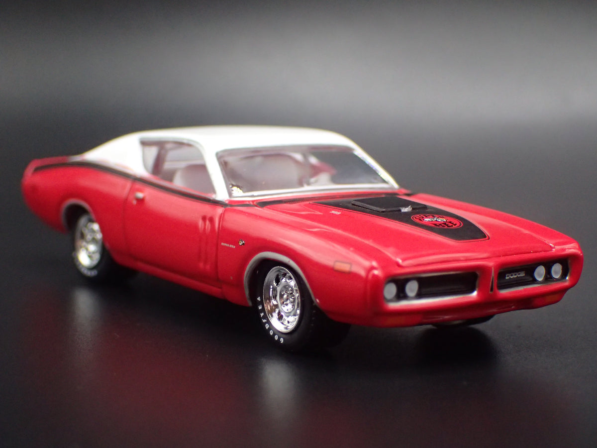 1971 71 DODGE CHARGER SUPER BEE RED 1:64 SCALE DIORAMA DIECAST MODEL CAR