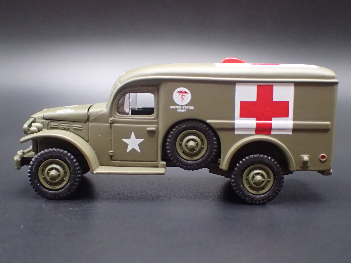 WWII GMC WC54 ARMY MILITARY AMBULANCE RARE 1:64 SCALE DIORAMA DIECAST MODEL CAR