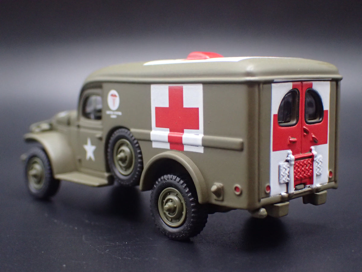 WWII GMC WC54 ARMY MILITARY AMBULANCE RARE 1:64 SCALE DIORAMA DIECAST MODEL CAR