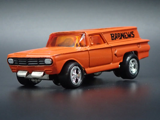 1960 60 CHEVY CHEVROLET PANEL WAGON CUSTOM 1:64 SCALE DIORAMA DIECAST MODEL CAR