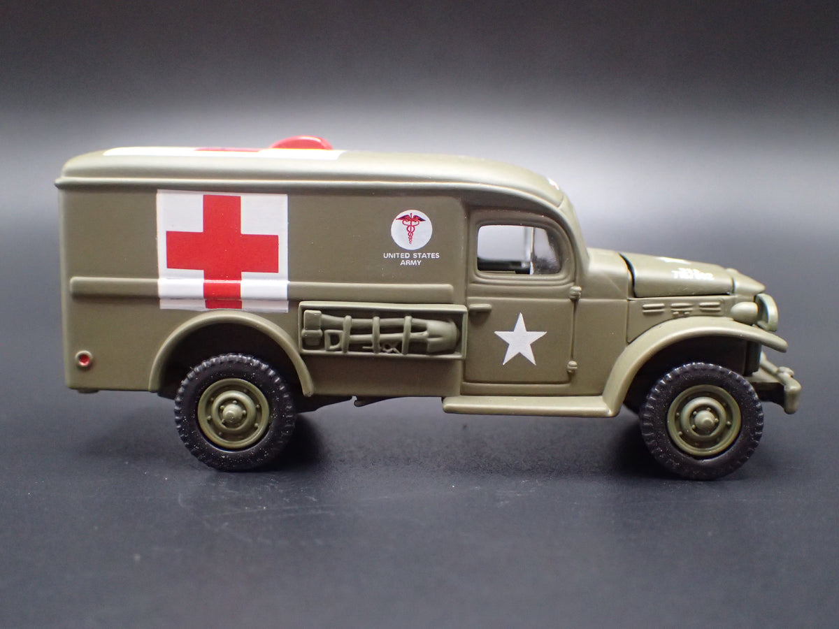 WWII GMC WC54 ARMY MILITARY AMBULANCE RARE 1:64 SCALE DIORAMA DIECAST MODEL CAR