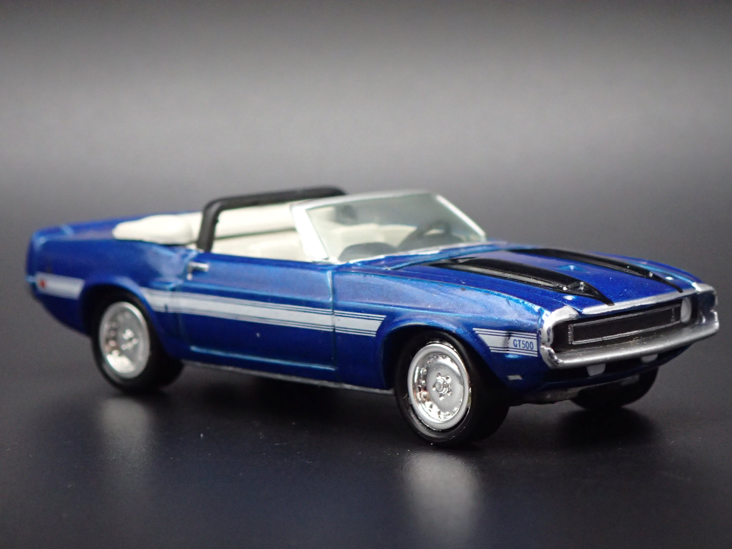 1970 70 FORD MUSTANG SHELBY GT500 CONVERTIBLE 1/64 SCALE DIECAST MODEL CAR