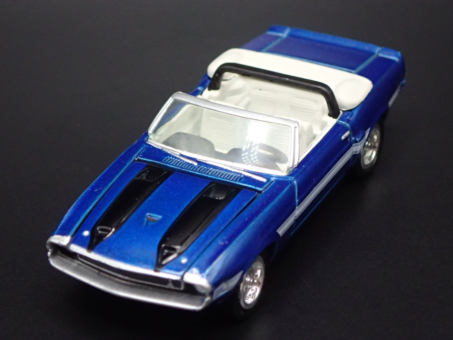 1970 70 FORD MUSTANG SHELBY GT500 CONVERTIBLE 1/64 SCALE DIECAST MODEL CAR