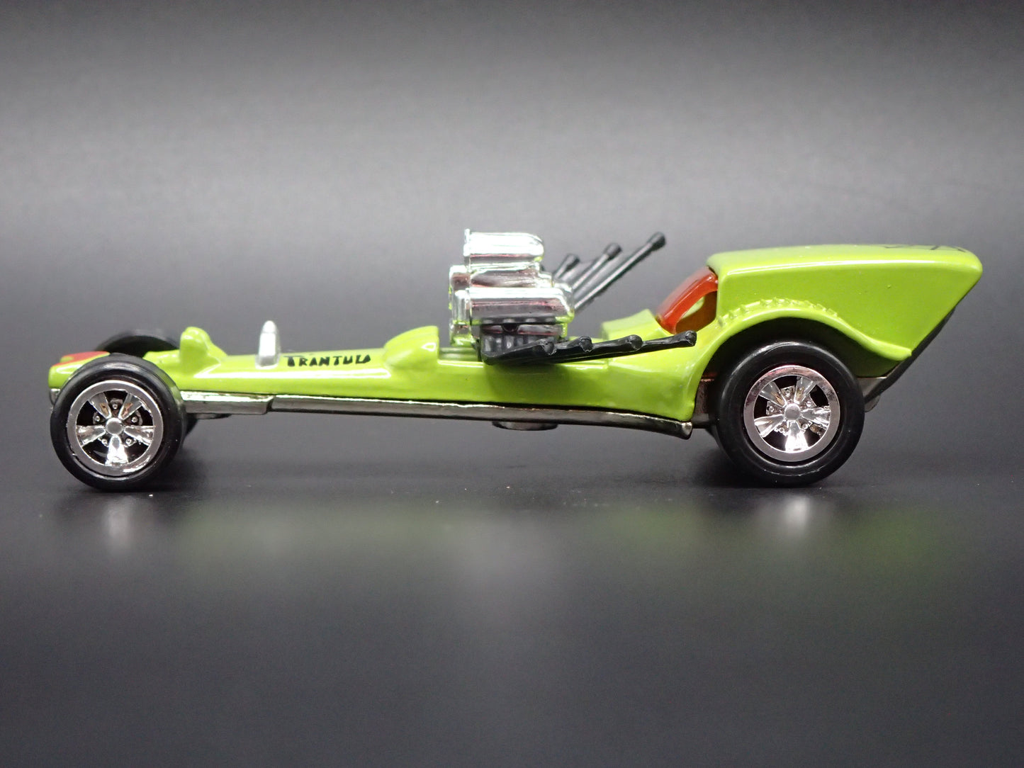 T'RANTULA NHRA DRAGSTER CUSTOM 1:64 SCALE COLLECTIBLE DIORAMA DIECAST MODEL CAR