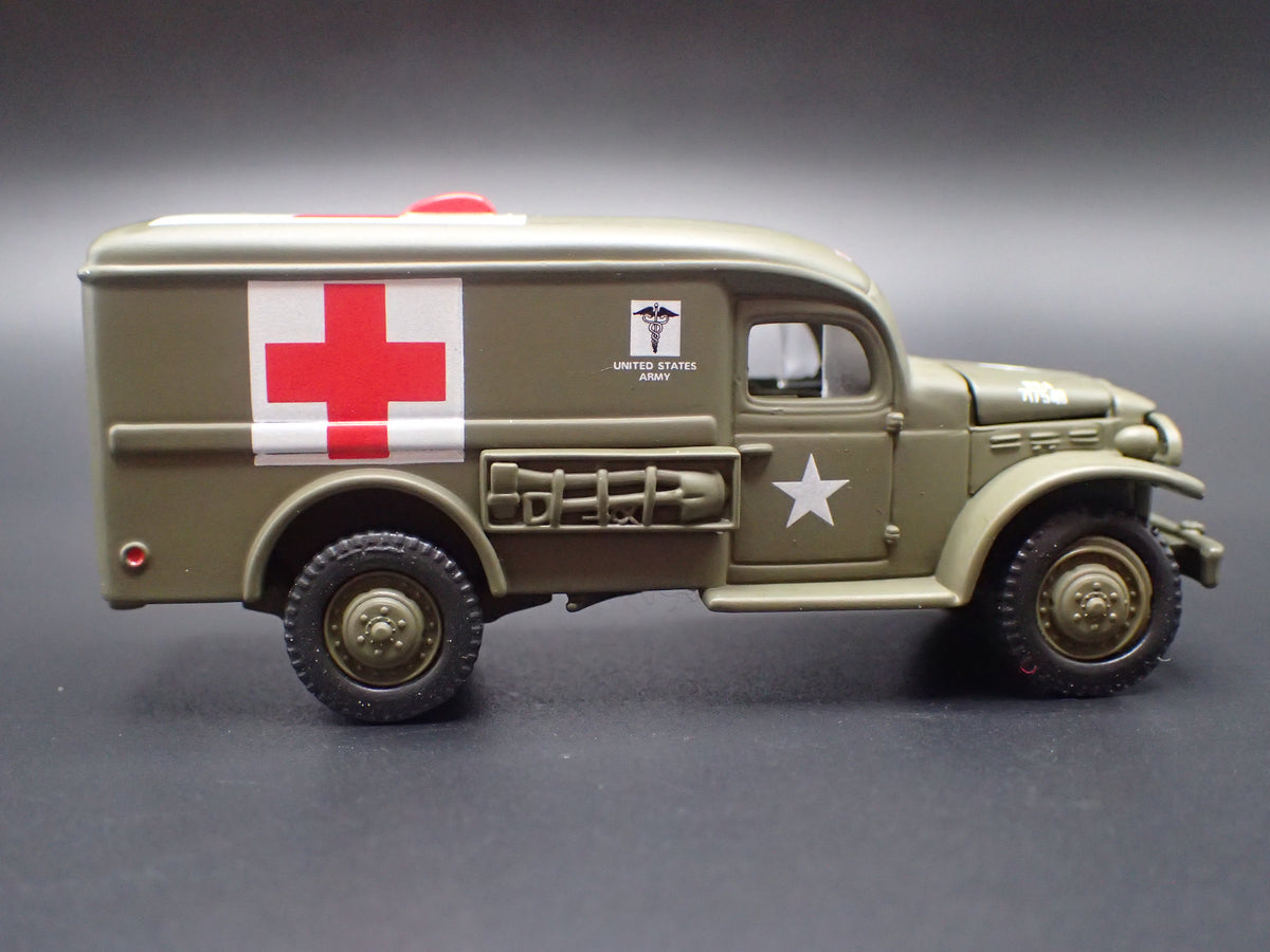 WWII GMC WC54 ARMY MILITARY AMBULANCE RARE 1:64 SCALE DIORAMA DIECAST MODEL CAR