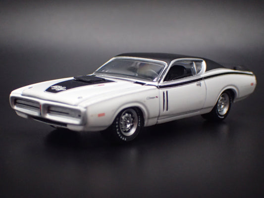 1971 71 DODGE CHARGER RT WHITE 1:64 SCALE COLLECTIBLE DIECAST MODEL CAR
