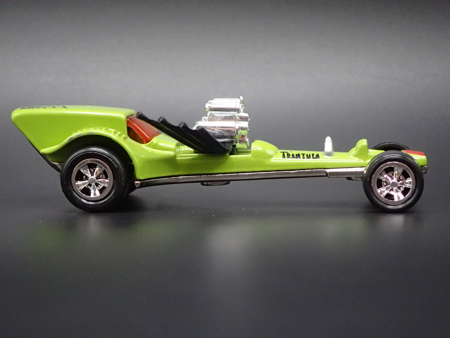 T'RANTULA NHRA DRAGSTER CUSTOM 1:64 SCALE COLLECTIBLE DIORAMA DIECAST MODEL CAR