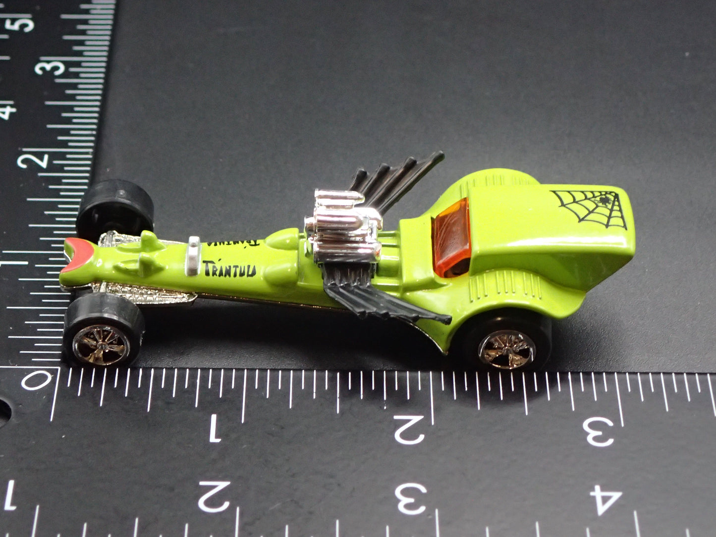 T'RANTULA NHRA DRAGSTER CUSTOM 1:64 SCALE COLLECTIBLE DIORAMA DIECAST MODEL CAR