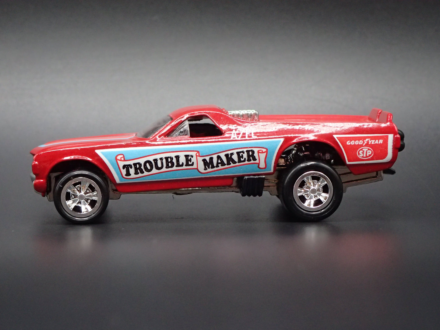 TROUBLE MAKER TOM DANIELS CUSTOM RED 1:64 SCALE DIORAMA DIECAST MODEL CAR