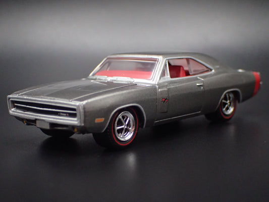 1970 70 DODGE CHARGER R/T SILVER 1:64 SCALE COLLECTIBLE DIECAST MODEL CAR