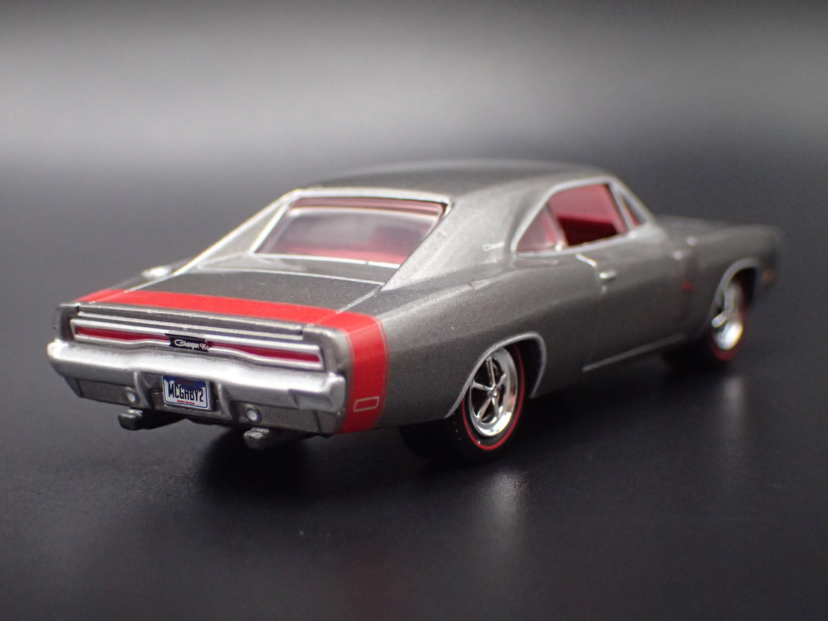 1970 70 DODGE CHARGER R/T SILVER 1:64 SCALE COLLECTIBLE DIECAST MODEL CAR