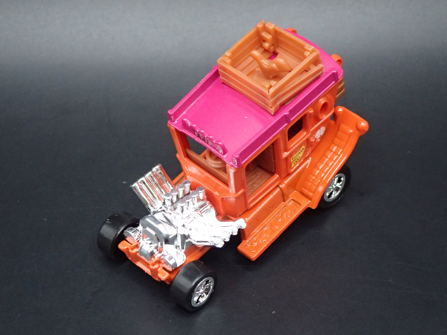 TIJUANA TAXI TOM DANIELS CUSTOM 1:64 SCALE COLLECTIBLE DIORAMA DIECAST MODEL CAR